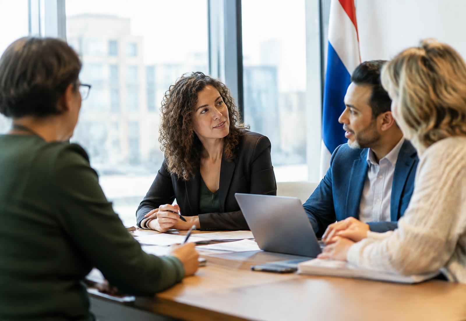 Ambtenaren in overleg